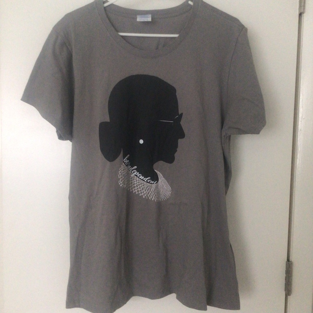 Ruth Bader Ginsburg Silhouette “Be Independent” Graphic Tee